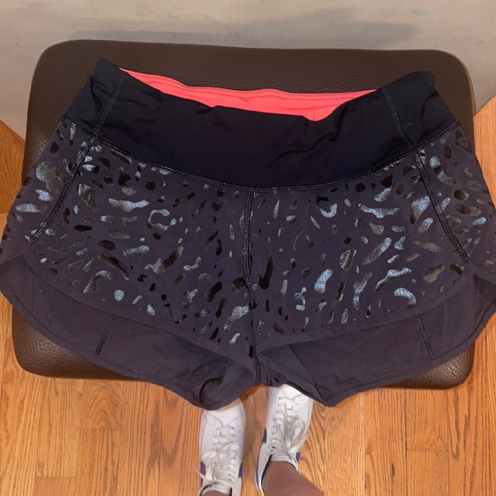 LULULEMON speed up size 4